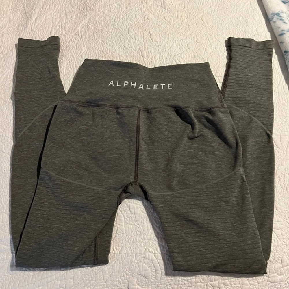Alphalete leggings